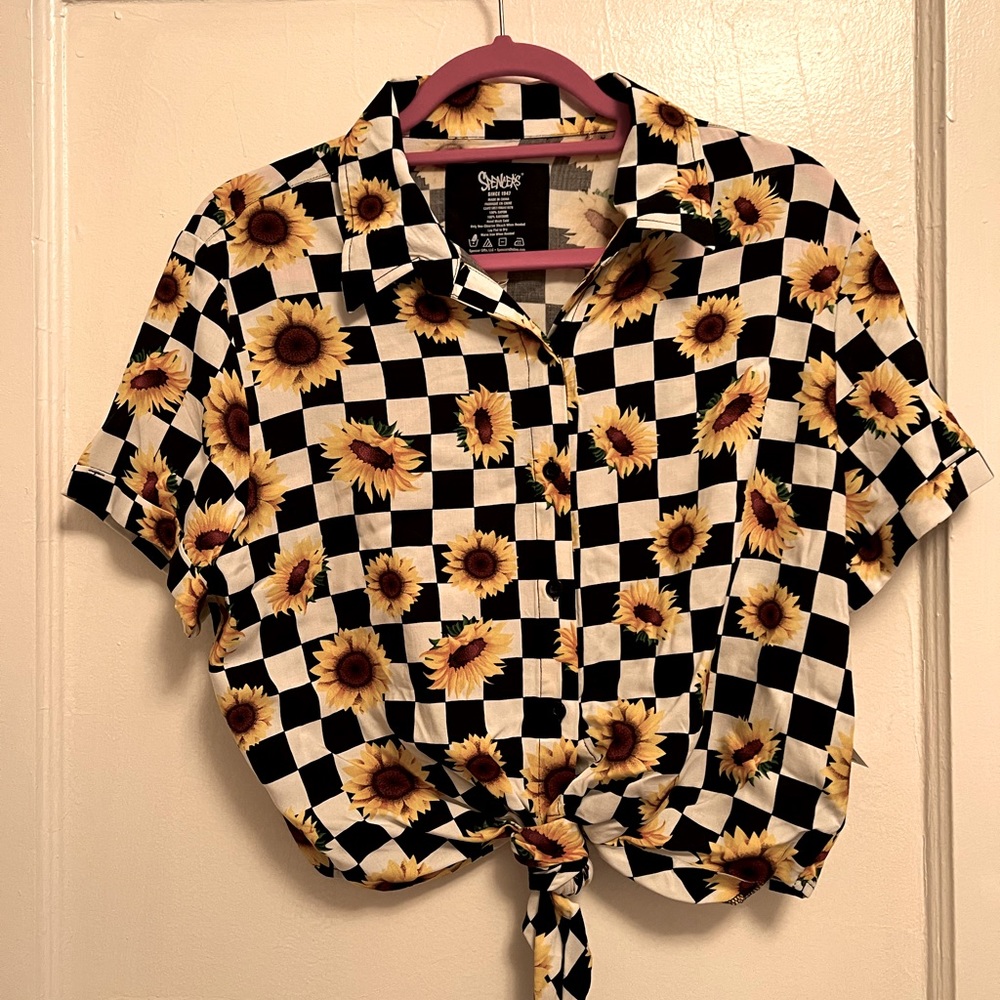 NWT Plaid Sunflower Button Up